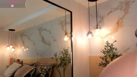 Snapshot of leathompson1 chatting on 12/02/25, 11:11 online show from 12/02/25, 11:11