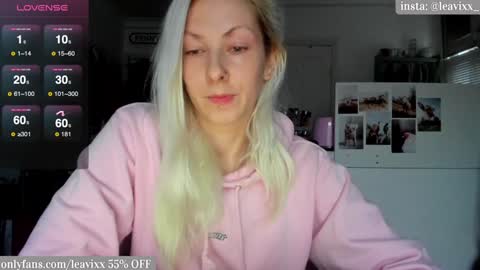 LeaVixx online show from 12/23/24, 03:12