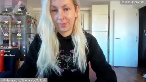 LeaVixx online show from 10/24/25, 10:00