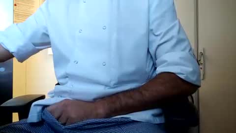 Snapshot of lebrun1985 chatting on 10/14/25, 01:23 lebrun1985 online show from 10/14/25, 01:23