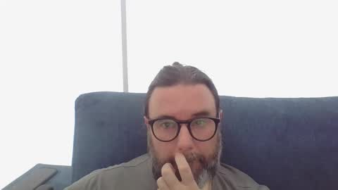 Snapshot of lecheare28 chatting on 02/24/25, 04:36 lecheare28 online show from 02/24/25, 04:36