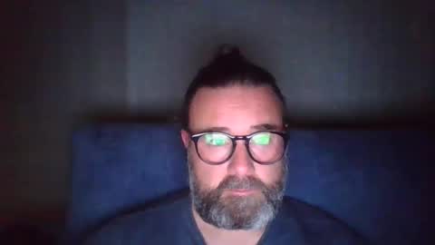 Snapshot of lecheare28 chatting on 03/01/25, 08:42 lecheare28 online show from 03/01/25, 08:42