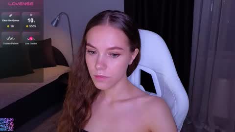 lecsika online show from 11/08/25, 12:05