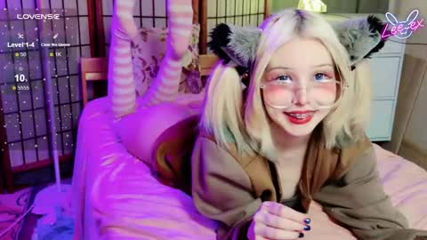 Snapshot of lee_ex chatting on 02/06/26, 12:26 Lee ex online show from 02/06/26, 12:26