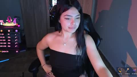 Snapshot of lee_moyalune chatting on 04/15/26, 03:19 Lee online show from 04/15/26, 03:19