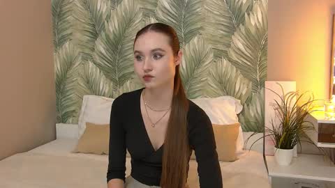 Snapshot of leelasmit chatting on 10/21/25, 04:30 Leela online show from 10/21/25, 04:30