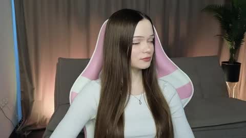 Snapshot of leemikah chatting on 04/26/26, 07:06 leemikah online show from 04/26/26, 07:06