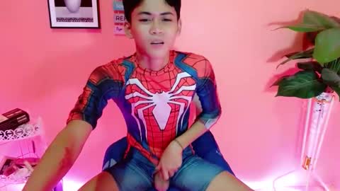 leemoreno18 online show from 10/07/25, 01:41