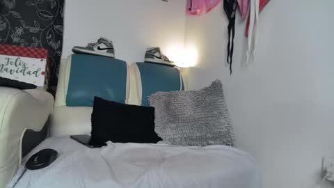 leenar_key online show from 03/01/25, 10:42