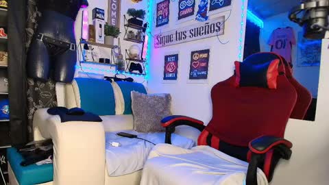 Snapshot of leenar_key chatting on 03/31/26, 11:21 leenar_key online show from 03/31/26, 11:21