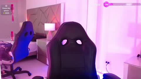 Leet  online show from 02/19/25, 12:22