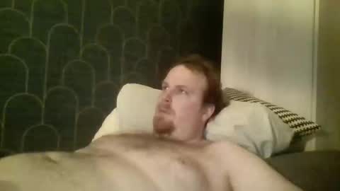 Snapshot of leeuwarder12 chatting on 12/17/25, 10:54 leeuwarder12 online show from 12/17/25, 10:54