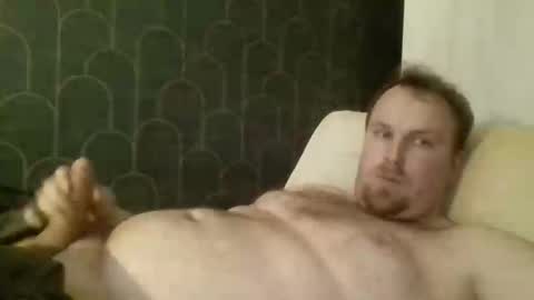 Snapshot of leeuwarder12 chatting on 02/23/26, 03:31 leeuwarder12 online show from 02/23/26, 03:31