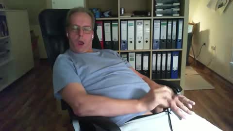 Dave online show from 09/28/25, 08:47