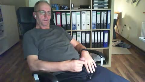 Dave online show from 10/14/25, 10:10