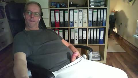 Dave online show from 01/10/26, 01:51