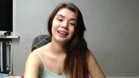 Snapshot of legenda_liya chatting on 11/14/25, 10:51 Liya online show from 11/14/25, 10:51