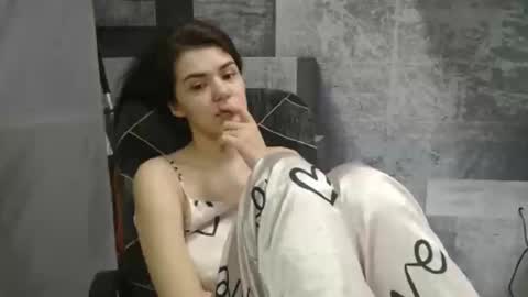 Liya online show from 05/13/26, 09:17
