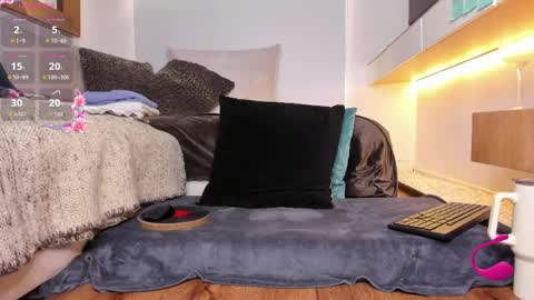 Esmeralda online show from 04/27/26, 02:48