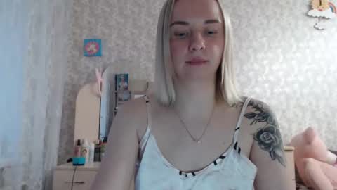 Snapshot of leggywily25 chatting on 03/10/25, 02:05 leggywily25 online show from 03/10/25, 02:05