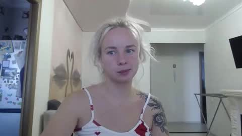 Snapshot of leggywily25 chatting on 09/16/25, 11:00 leggywily25 online show from 09/16/25, 11:00