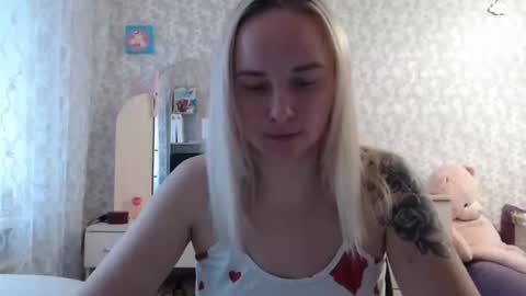 Snapshot of leggywily25 chatting on 10/23/25, 10:14 leggywily25 online show from 10/23/25, 10:14