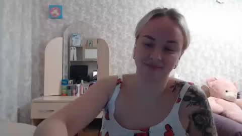 Snapshot of leggywily25 chatting on 12/03/25, 12:03 leggywily25 online show from 12/03/25, 12:03