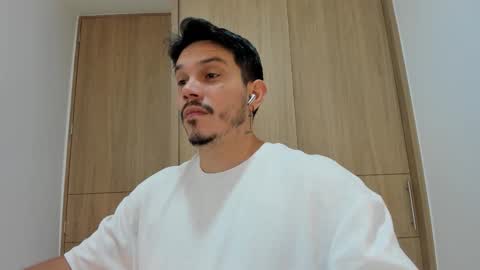 Alejandro online show from 11/29/25, 08:06