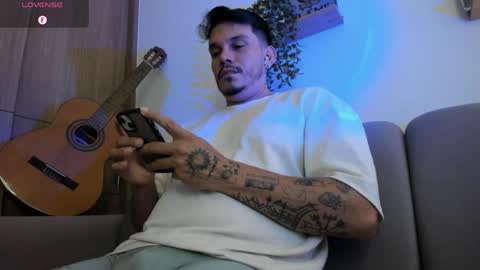 Alejandro online show from 04/12/26, 01:10