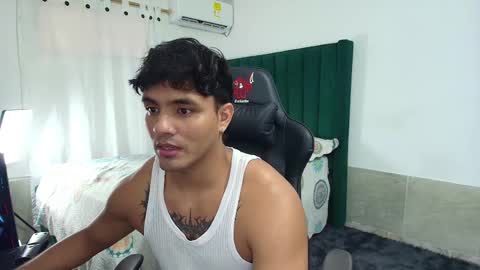  Lei  online show from 10/01/25, 07:09