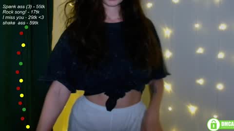 hey Im Leia and I love rock  online show from 03/08/25, 06:16