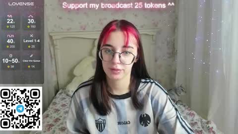 Snapshot of leia_moreno chatting on 09/22/25, 01:40 leia_moreno online show from 09/22/25, 01:40