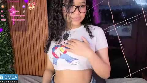 Snapshot of leidy_morales_ chatting on 04/23/26, 10:36 Leidy online show from 04/23/26, 10:36