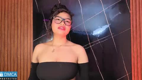 Snapshot of leidy_morales_ chatting on 04/24/26, 10:50 Leidy online show from 04/24/26, 10:50
