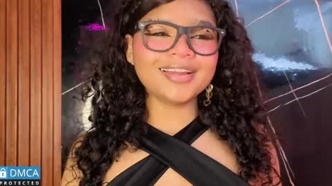 Snapshot of leidy_morales_ chatting on 05/19/26, 11:05 Leidy online show from 05/19/26, 11:05