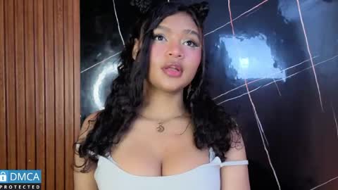 Snapshot of leidy_morales_ chatting on 05/20/26, 11:05 Leidy online show from 05/20/26, 11:05