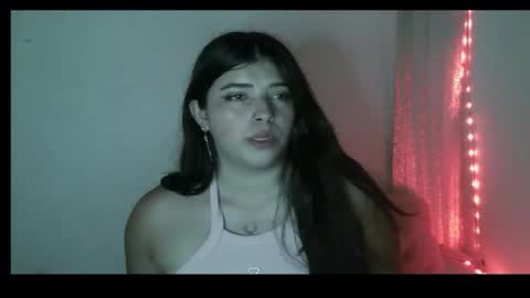 Snapshot of leidyramca chatting on 12/17/25, 02:06 leidyramca online show from 12/17/25, 02:06