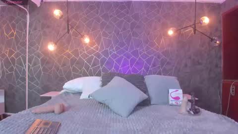 LEIGH ANGELS online show from 09/25/25, 10:13