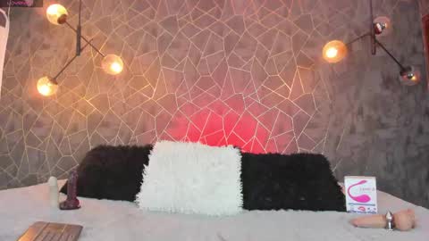 Snapshot of leigh_angels chatting on 04/16/26, 09:04 LEIGH ANGELS online show from 04/16/26, 09:04