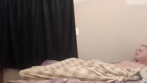 Snapshot of leighbob69 chatting on 11/25/25, 06:35 LeighBob69 online show from 11/25/25, 06:35