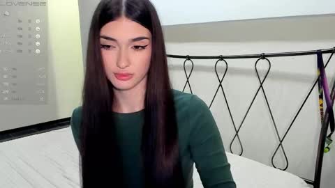 Leila online show from 02/13/25, 06:05