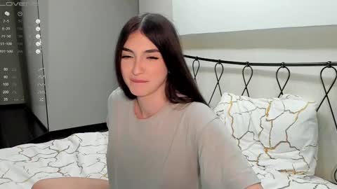 Leila online show from 03/12/25, 10:39