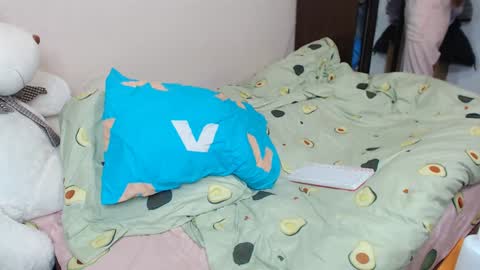 Snapshot of leila_bambi_ chatting on 01/21/25, 07:17 leila_bambi_ online show from 01/21/25, 07:17