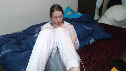 Snapshot of leila_bambi_ chatting on 02/22/25, 02:17 leila_bambi_ online show from 02/22/25, 02:17