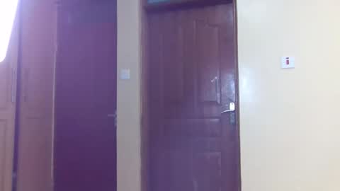 Snapshot of leila_bby chatting on 04/25/26, 11:35 Leila online show from 04/25/26, 11:35