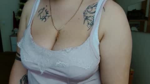 Leila online show from 01/27/25, 09:02