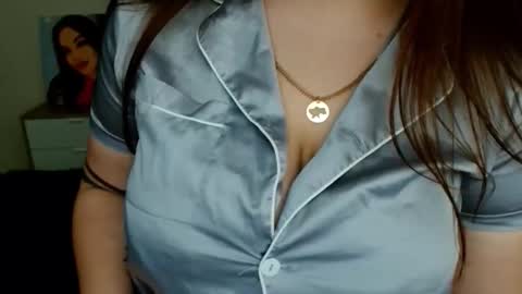 Leila online show from 09/10/25, 04:56