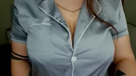 Leila online show from 11/12/25, 09:53