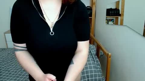 Snapshot of leila_beayte_ chatting on 06/28/26, 06:19 Leila online show from 06/28/26, 06:19