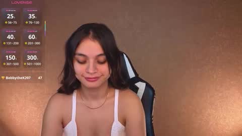 Snapshot of leila_cherry chatting on 11/12/25, 06:25 Leila online show from 11/12/25, 06:25